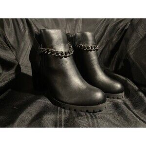 Vera Wang Boots